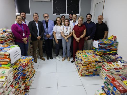 Detran-PB entrega alimentos arrecadados na Corrida 5K Pela Paz no Trânsito na Capital